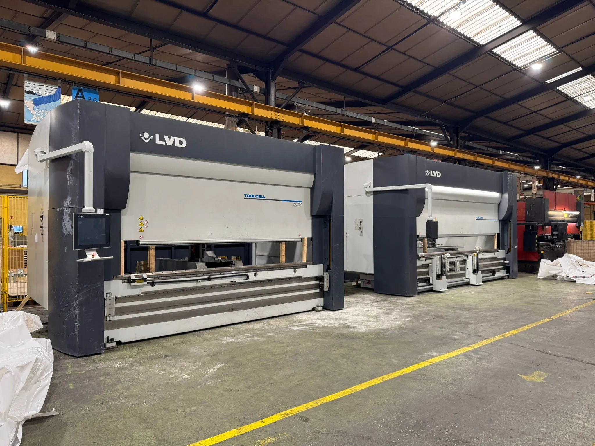 Bending machine